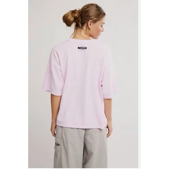 Free People Movement Tackle Tee Women's Size Medium Pink Oversized NWT Logo - Picture 1 of 9